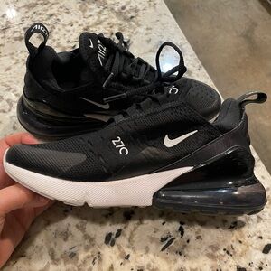 Nike Air Max 270 in Black and White